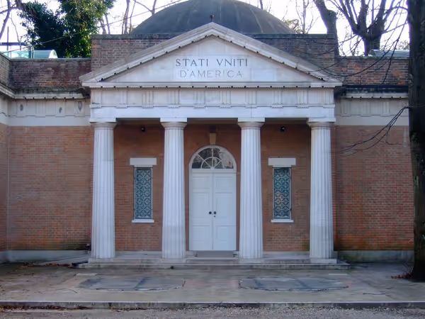 Америкийн Нэгдсэн Улсыг төлөөлж 61 дэх Венецийн Биеннальд оролцох уран бүтээлч болон кураторын багийг танилцуулж байна